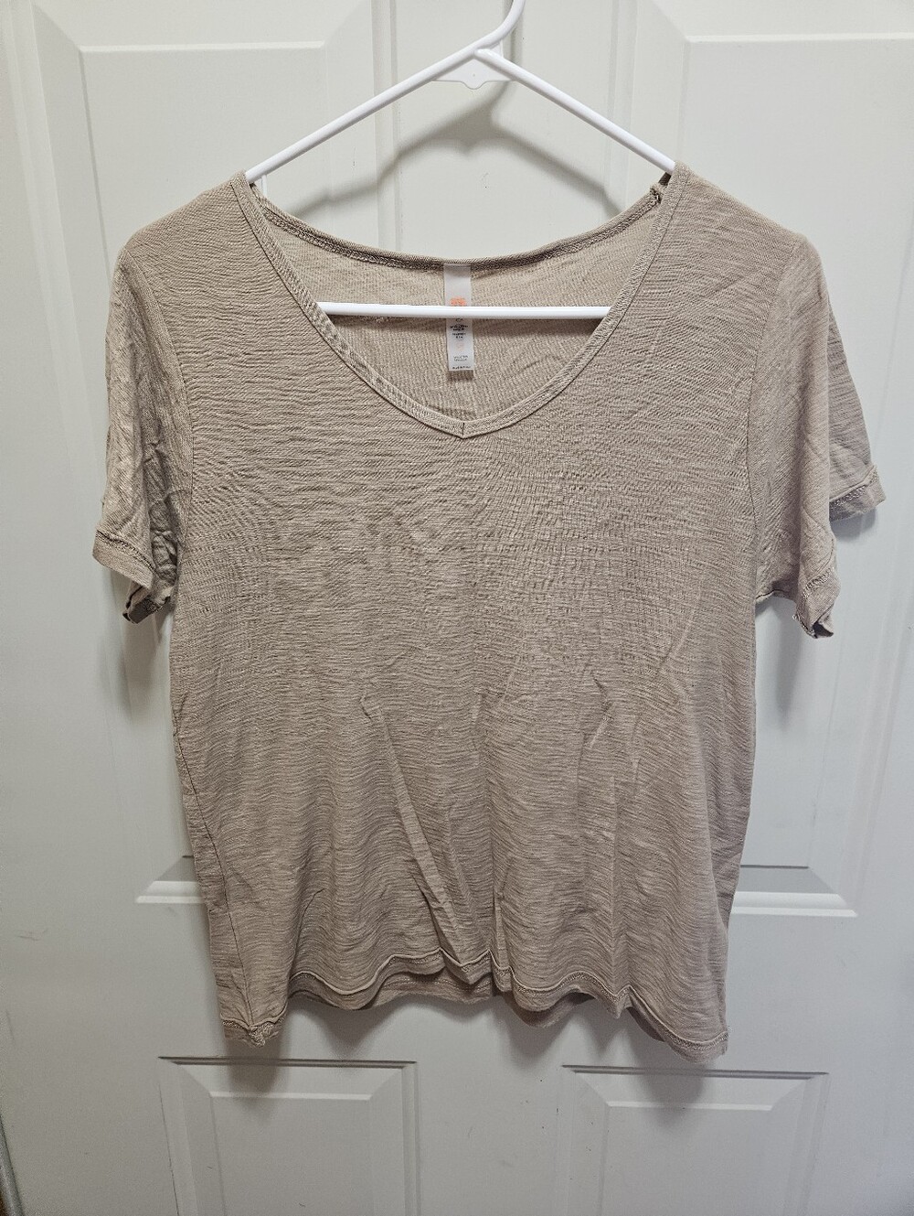 Mono B V-Neck Tee